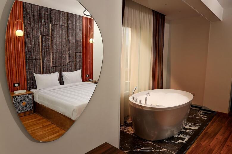 Aparthotel Guest House Paradise Top Roof Pyramids View