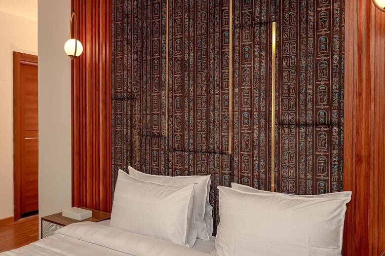 Aparthotel Guest House Paradise Top Roof Pyramids View