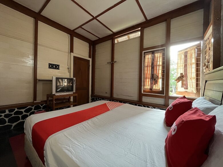 Hotel Oyo 93277 Villa Kemiloko Syariah