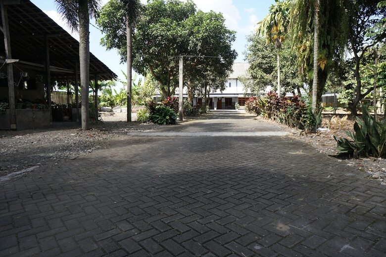 Hotel Oyo 93277 Villa Kemiloko Syariah