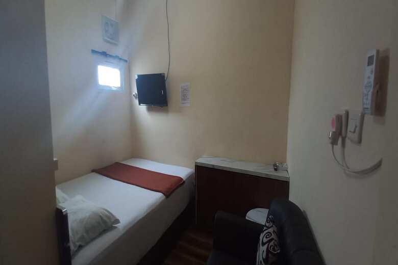 Hotel Oyo 93668 Buah Batu Guest House