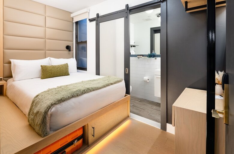 Little Charlie Hotel