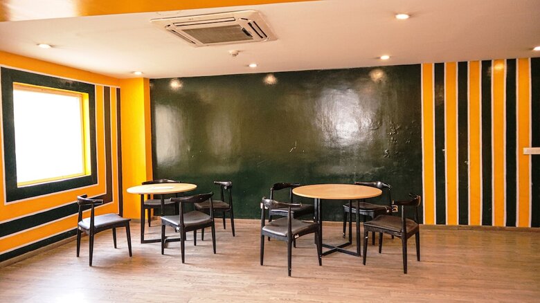Hotel Noida Grand 121