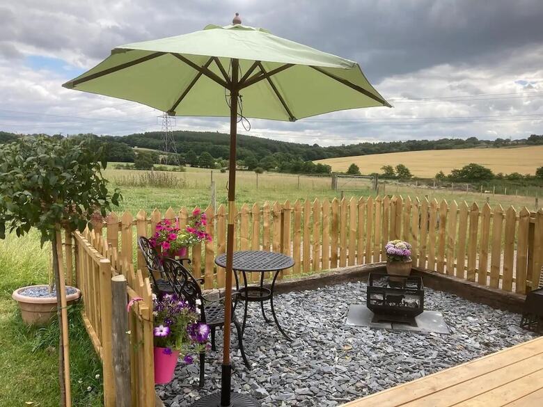 Captivating 1-bed Lodge In Chesterfield
