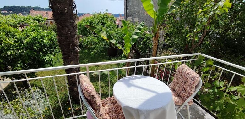 Apartment And Room Bitinada