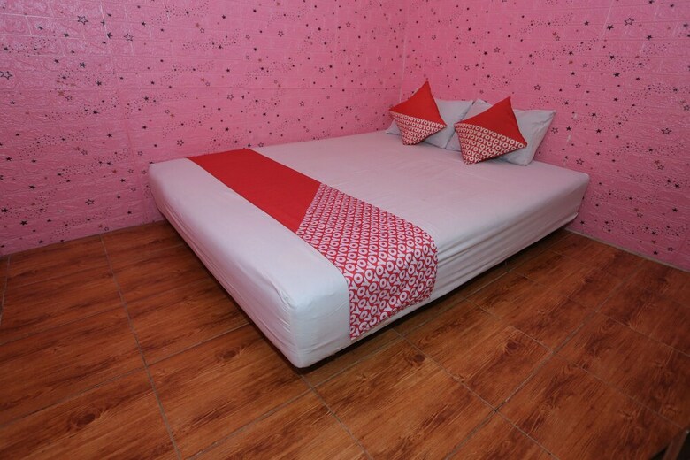 Hotel Oyo 93021 Kost Dison