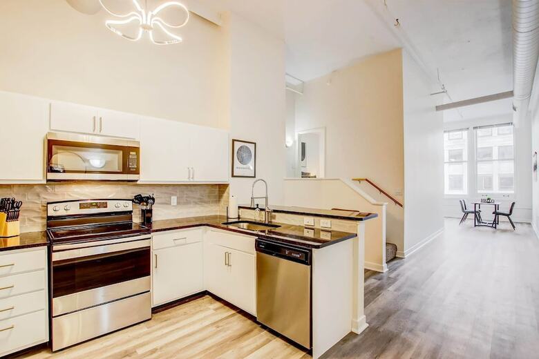 Aparthotel Two Cozysuites Apt W Skybridge Access 3
