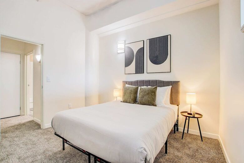 Aparthotel Two Cozysuites Apt W Skybridge Access 3