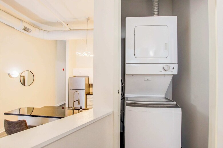 Aparthotel Two Cozysuites Apt W Skybridge Access 3