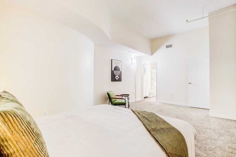 Aparthotel Two Cozysuites Apt W Skybridge Access 3