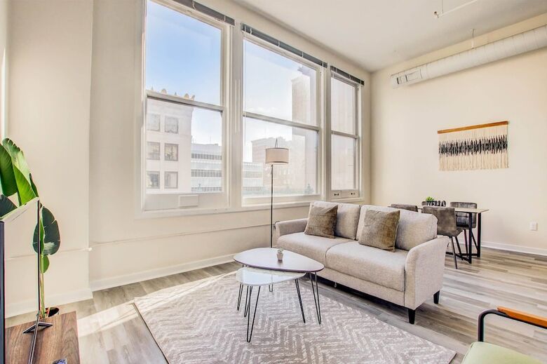 Aparthotel Two Cozysuites Apt W Skybridge Access 3