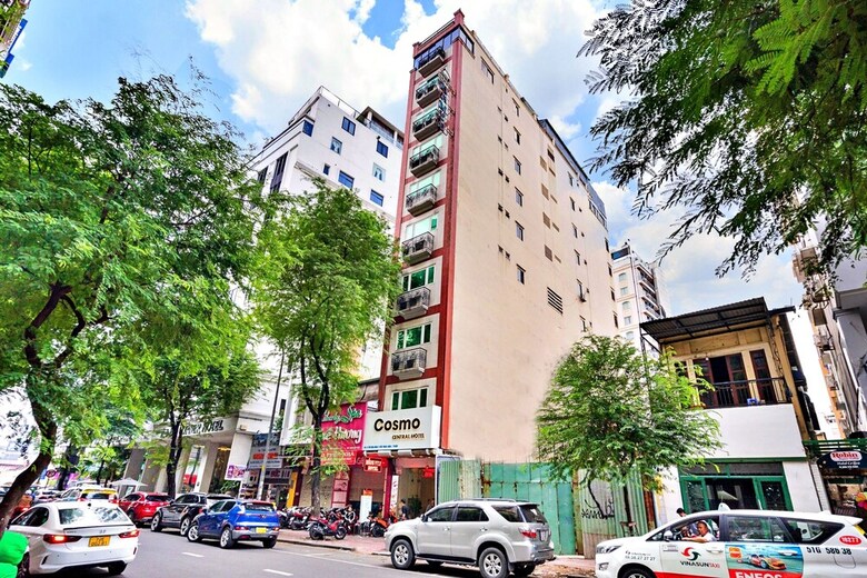 Hanz Cosmos Central Hotel