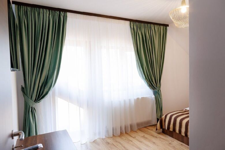 La Col?ul Castelului Bran Boutique