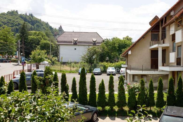 La Col?ul Castelului Bran Boutique