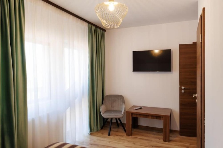 La Col?ul Castelului Bran Boutique