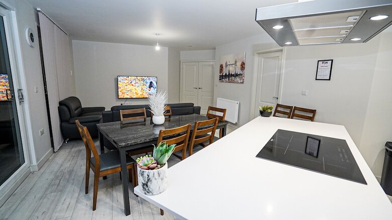 Hotel Penthouses In Slough