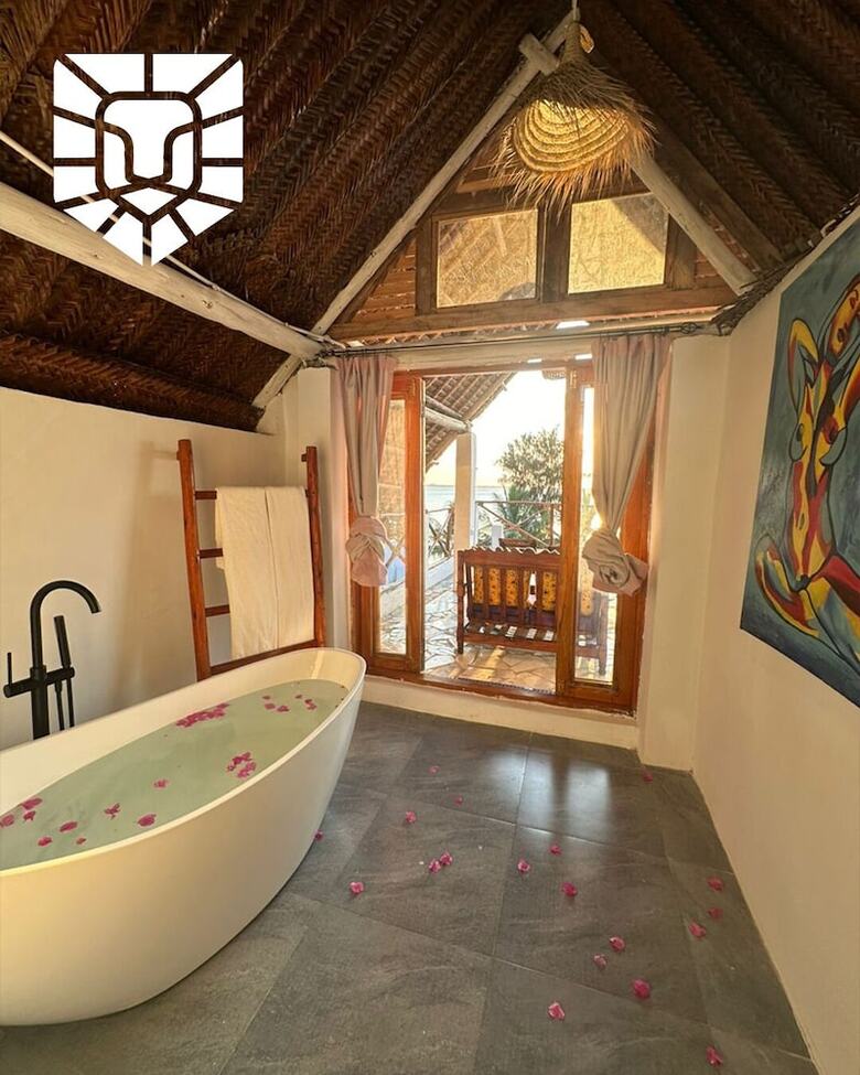 Asante Sana Beachfront Hotel