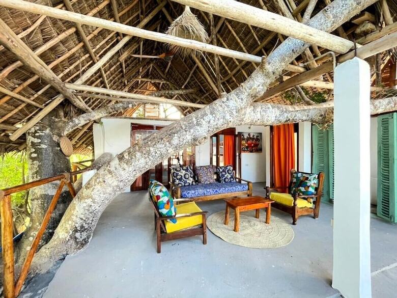 Asante Sana Beachfront Hotel
