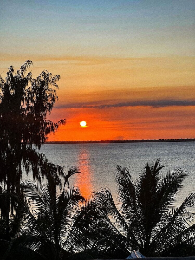 Asante Sana Beachfront Hotel