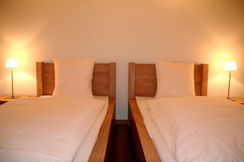 Bed & Breakfast Nest - Baarerstrasse 55