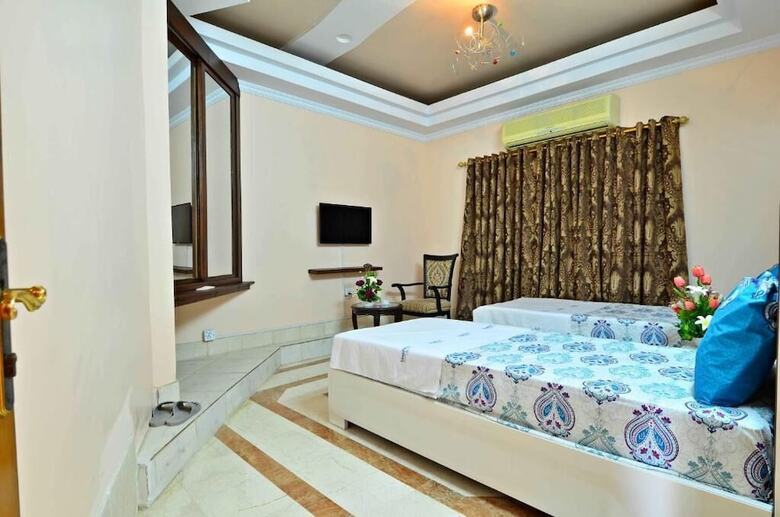 Hotel Blue Sky Karachi