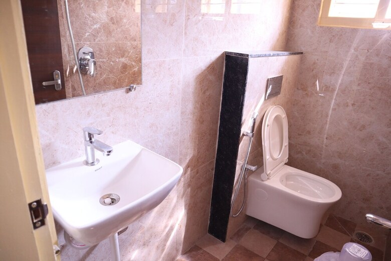 Hotel Smilestay Karanji Paradise