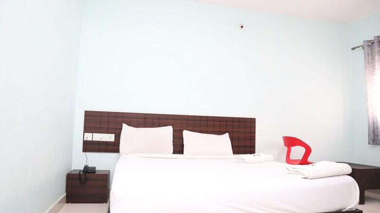 Hotel Smile Stay Karanji Comforts