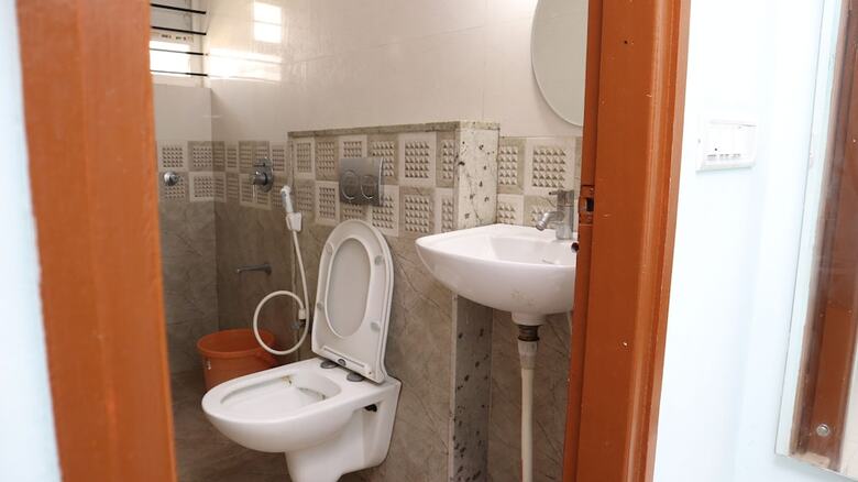 Hotel Smile Stay Karanji Comforts