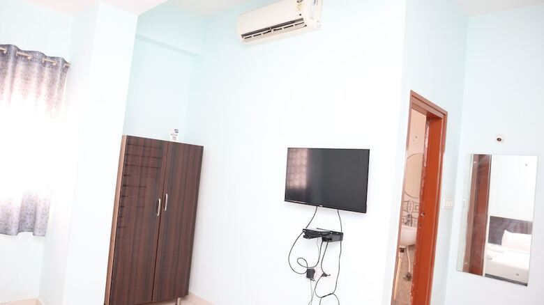 Hotel Smile Stay Karanji Comforts