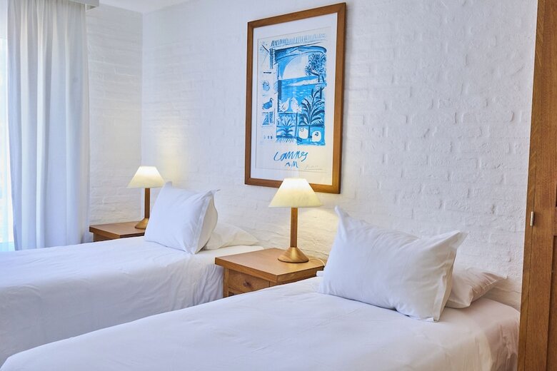 Hotel Las Olas Resort