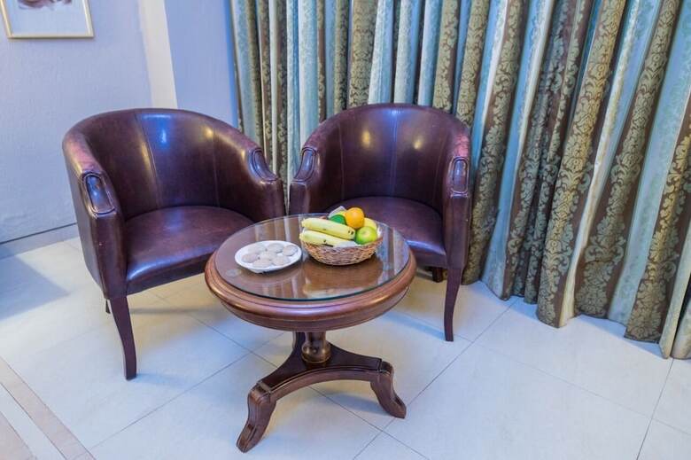 Hotel Neelam The Glitz