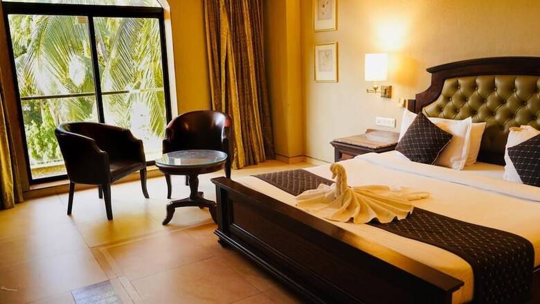 Hotel Neelam The Glitz