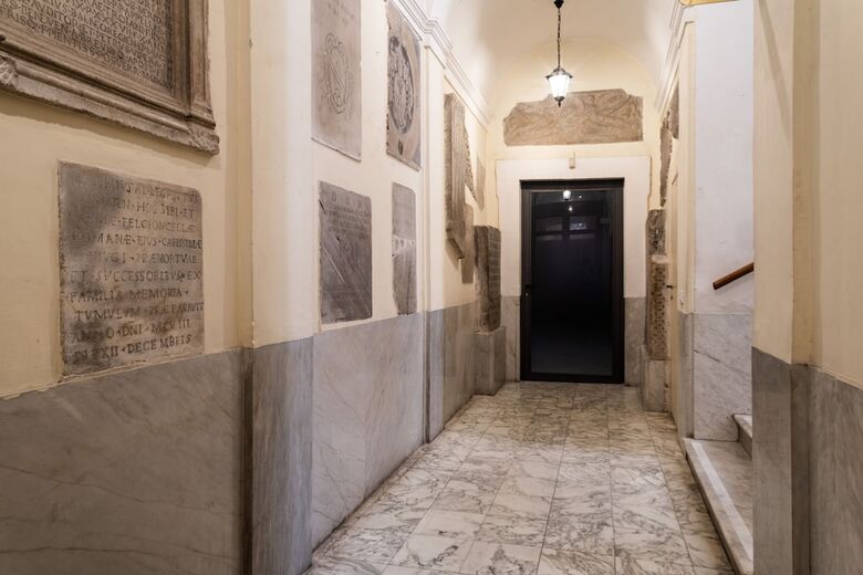 Domus In Pantheon