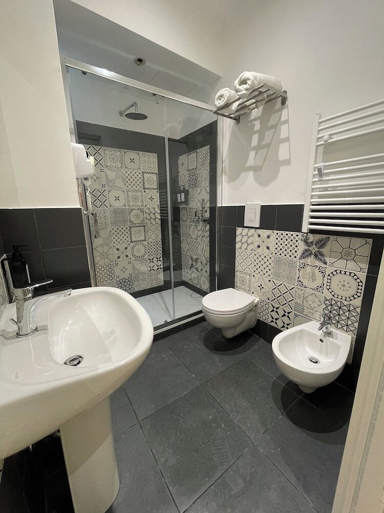 Vomero Suite And Deluxe Room