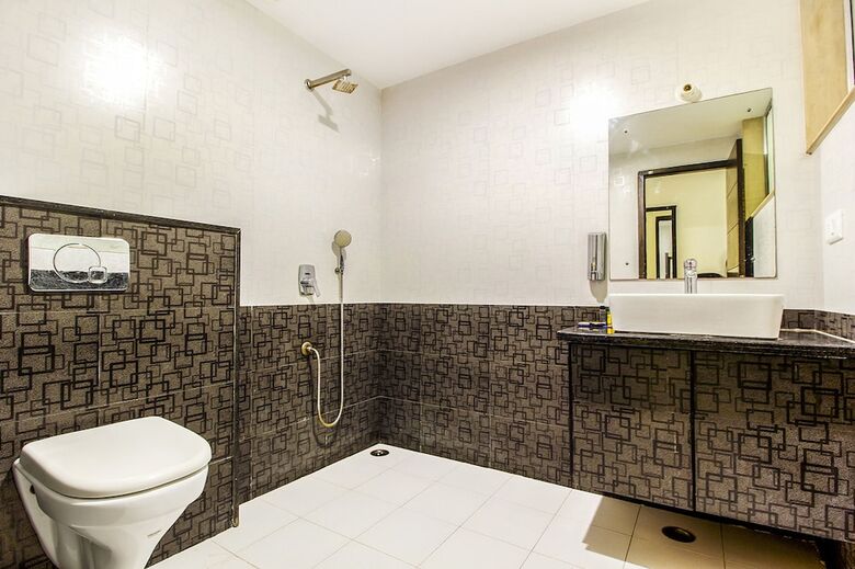 Hotel Fabexpress Comfort Inn