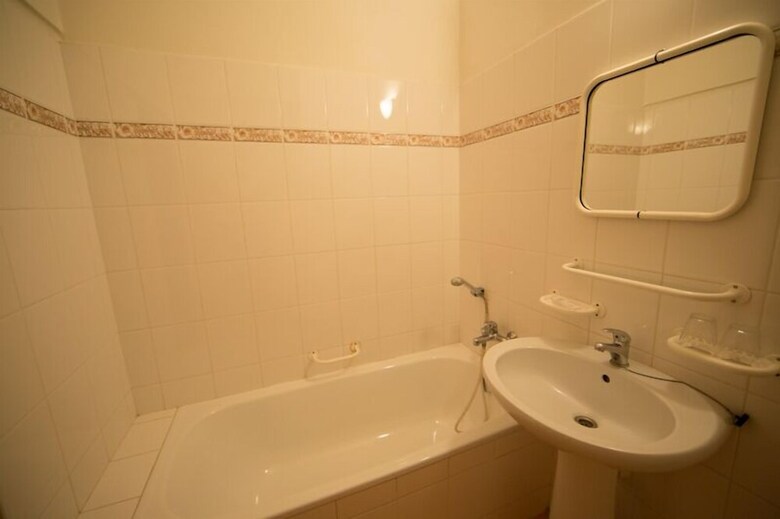 Hotel L�ze?sk� L�?ebna M�nes