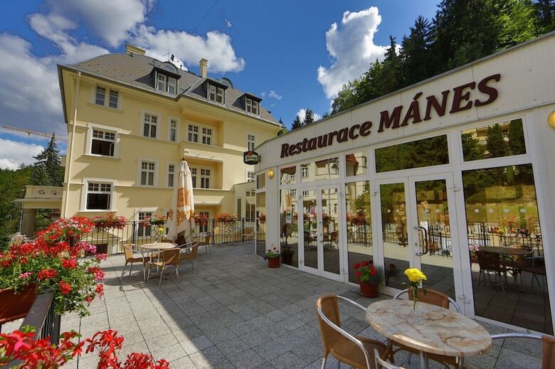 Hotel L�ze?sk� L�?ebna M�nes