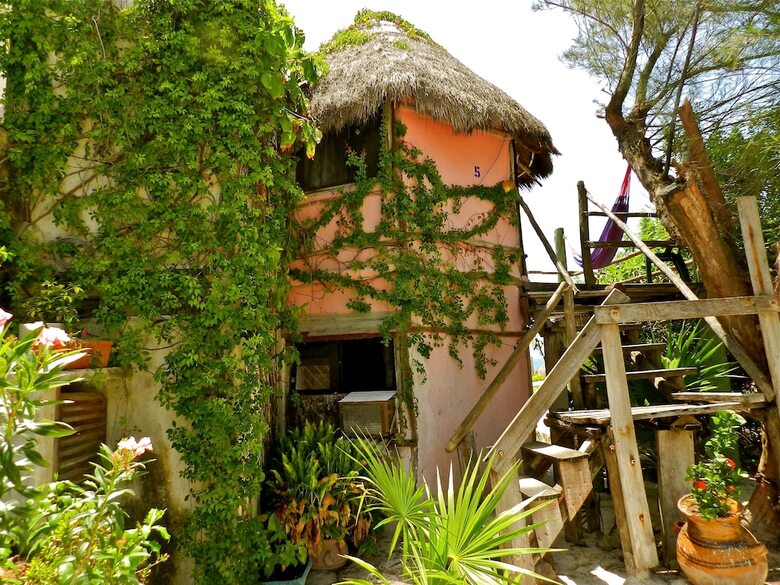 Acamaya Reef Cabanas - Caravan Park