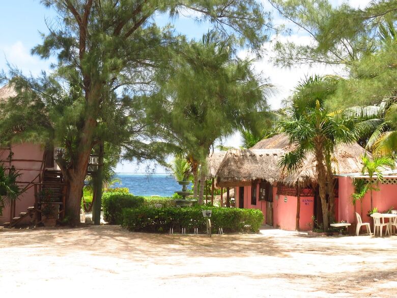 Acamaya Reef Cabanas - Caravan Park