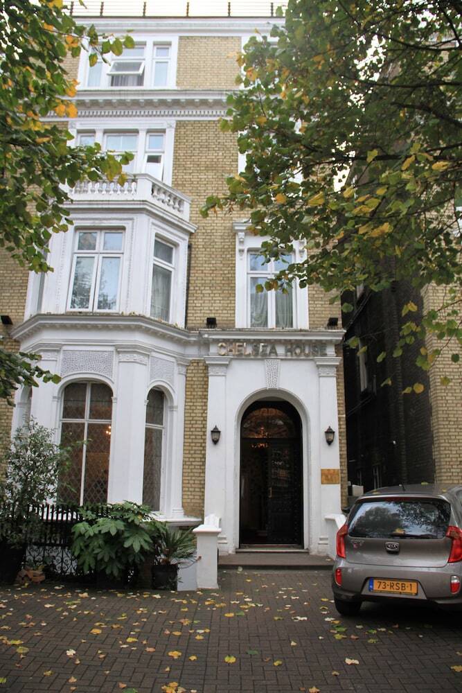 Chelsea House Hotel