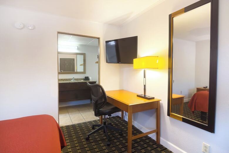 Hotel Tennessee Mountain Lodge Riverside By Oyo