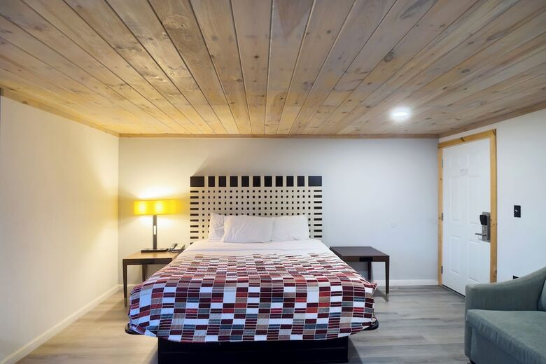 Hotel Tennessee Mountain Lodge Riverside By Oyo