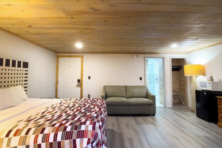 Hotel Tennessee Mountain Lodge Riverside By Oyo