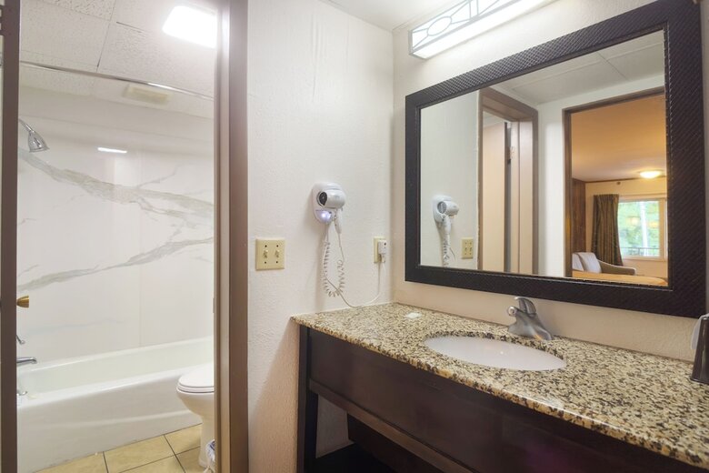 Hotel Tennessee Mountain Lodge Riverside By Oyo