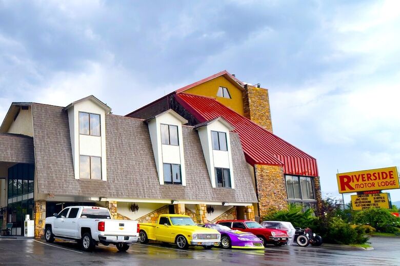 Hotel Tennessee Mountain Lodge Riverside By Oyo