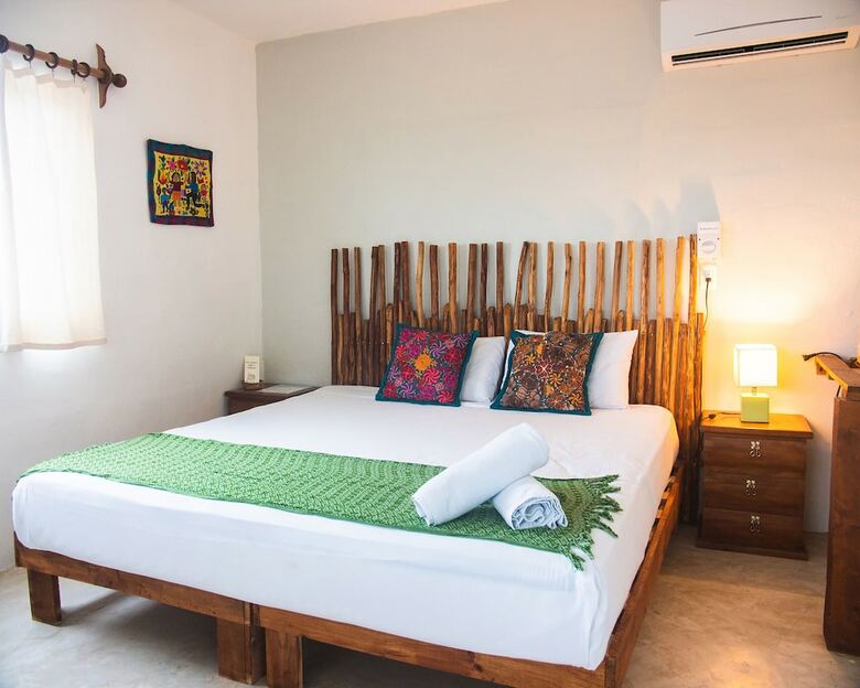 Hotel La Chaya