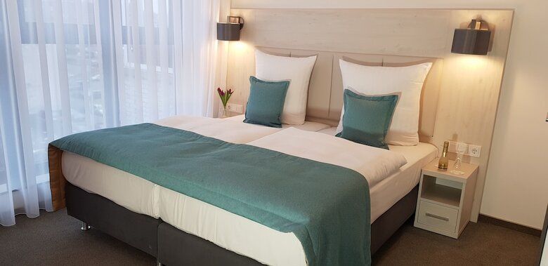 Apricot Hotel