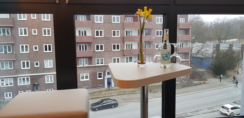 Apricot Hotel