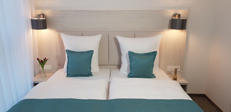 Apricot Hotel