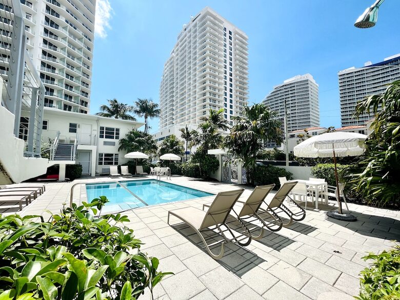 Aqua Hotel